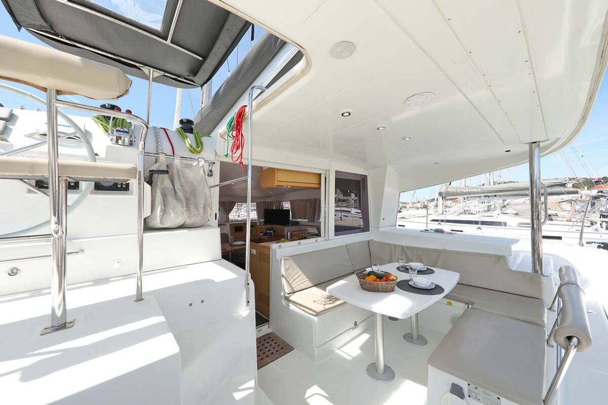 Lagoon 400, Atlantic | Yacht Charter Croatia