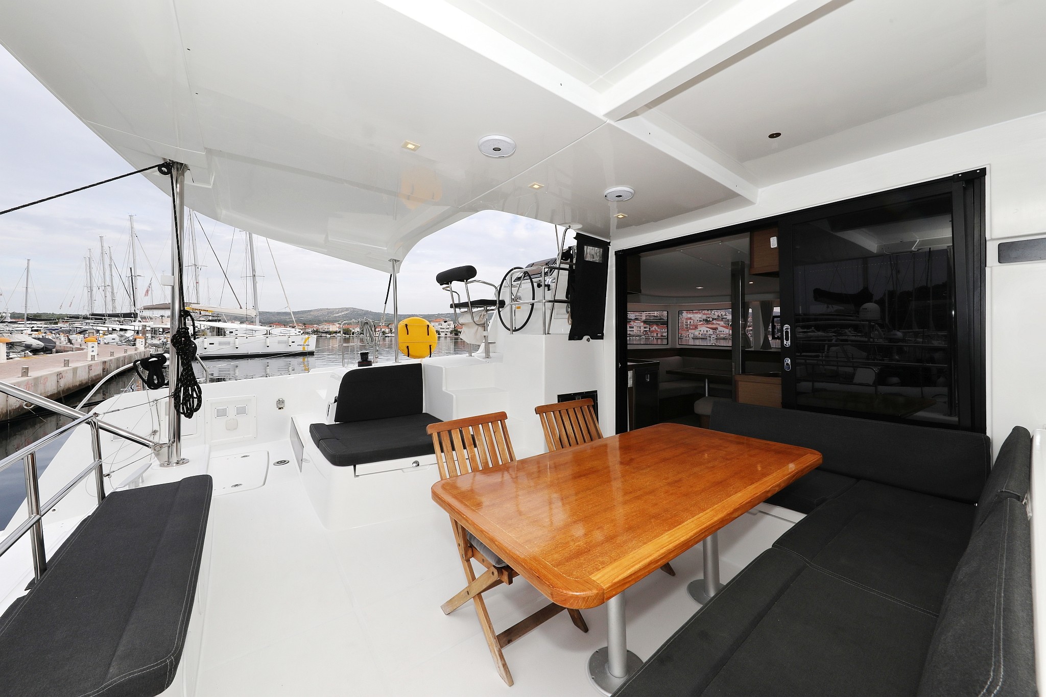 Lagoon 42, Air Wave | Yacht Charter Croatia
