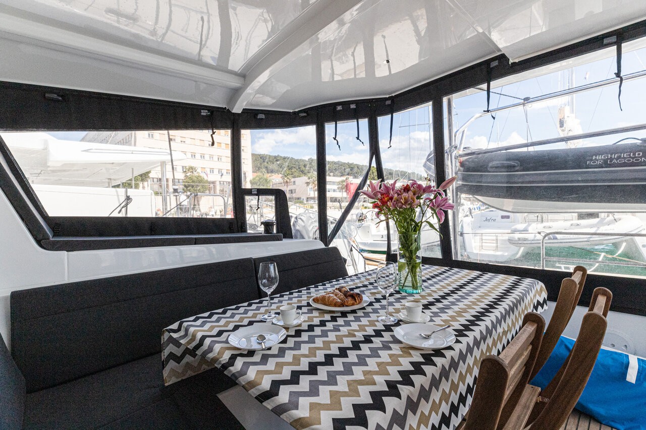Lagoon 42, Happy Key | Yacht Charter Croatia