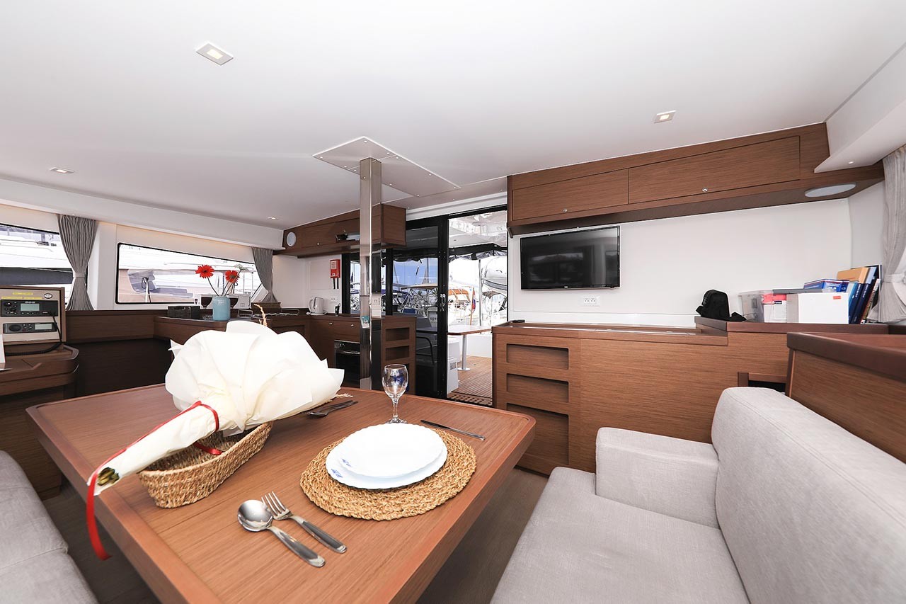 Lagoon 42, Smaragd | Yacht Charter Croatia