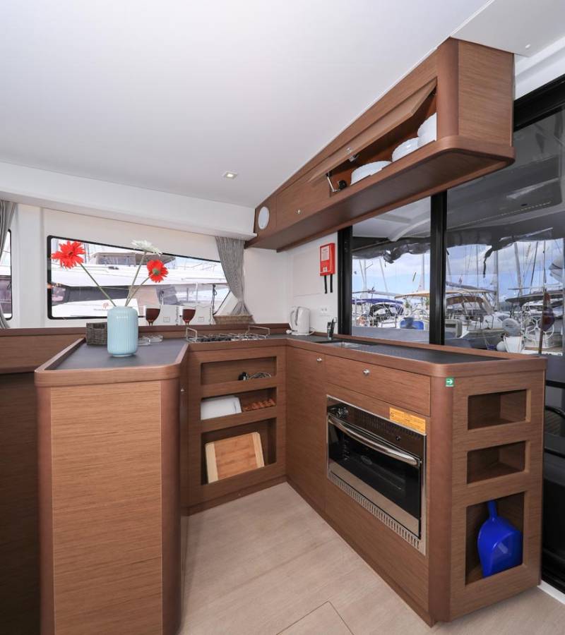 Lagoon 42, Smaragd | Yacht Charter Croatia
