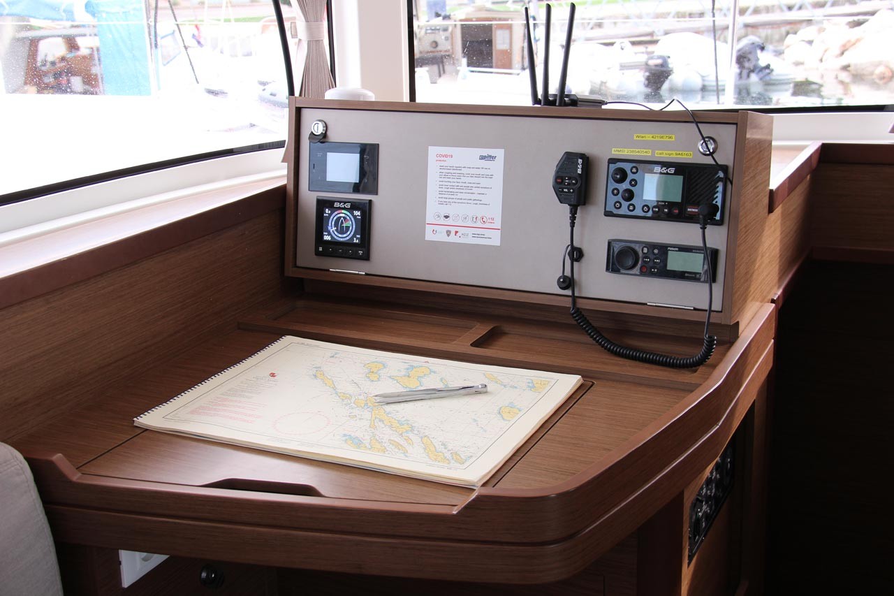 Lagoon 42, Smaragd | Yacht Charter Croatia