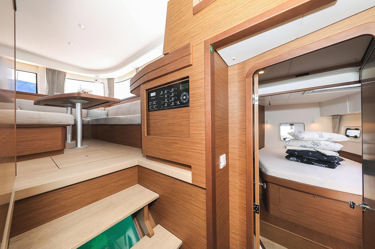 Lagoon 42, Smaragd | Yacht Charter Croatia