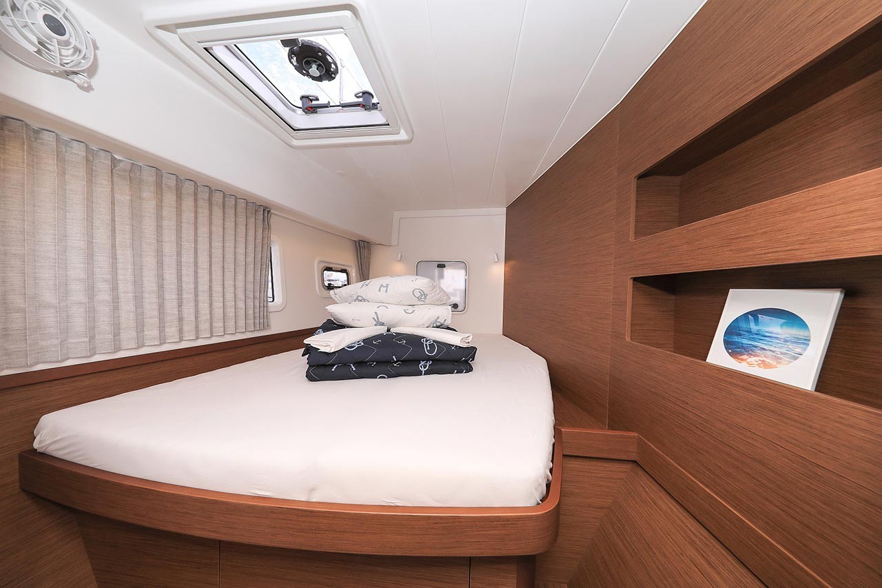 Lagoon 42, Smaragd | Yacht Charter Croatia