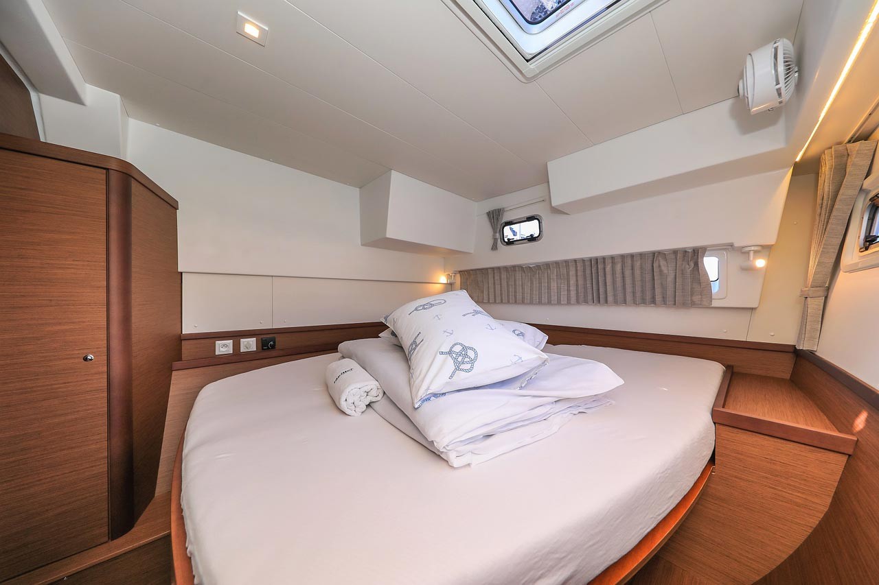Lagoon 42, Emily | Yacht Charter Croatia