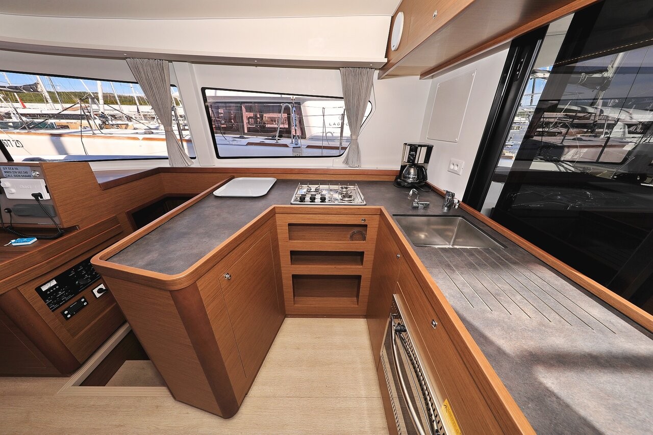 Lagoon 42, Sea Ya | Yacht Charter Croatia
