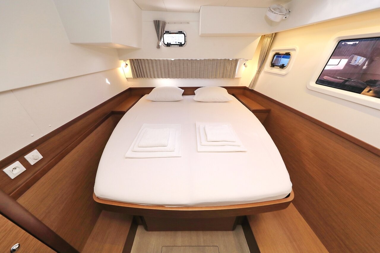 Lagoon 42, Sea Ya | Yacht Charter Croatia