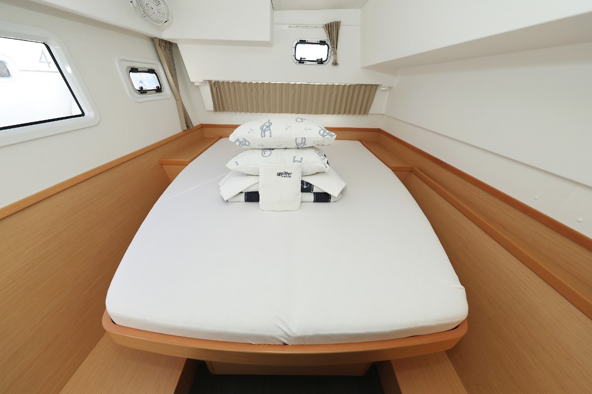 Lagoon 42, Jaloco | Yacht Charter Croatia