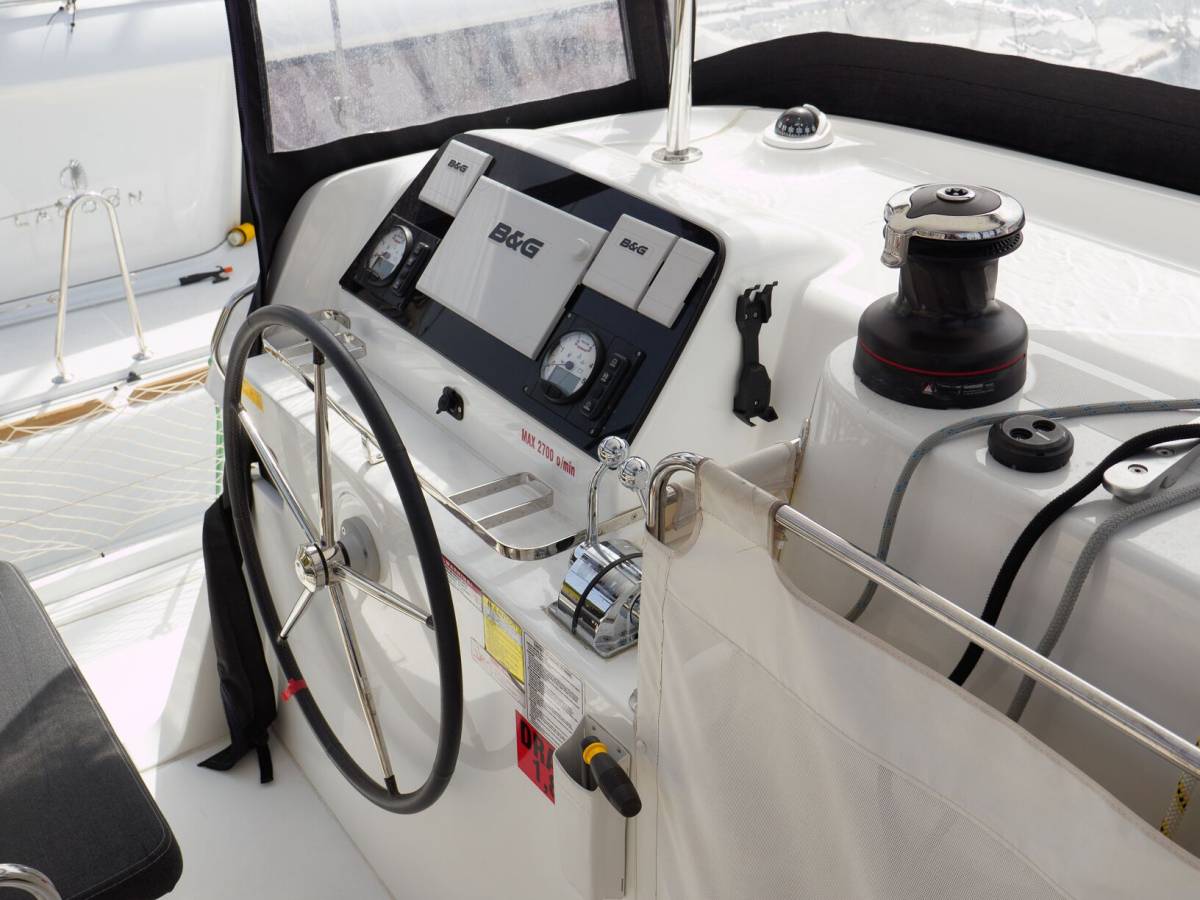 Lagoon 42, Galapagos | Yacht Charter Croatia
