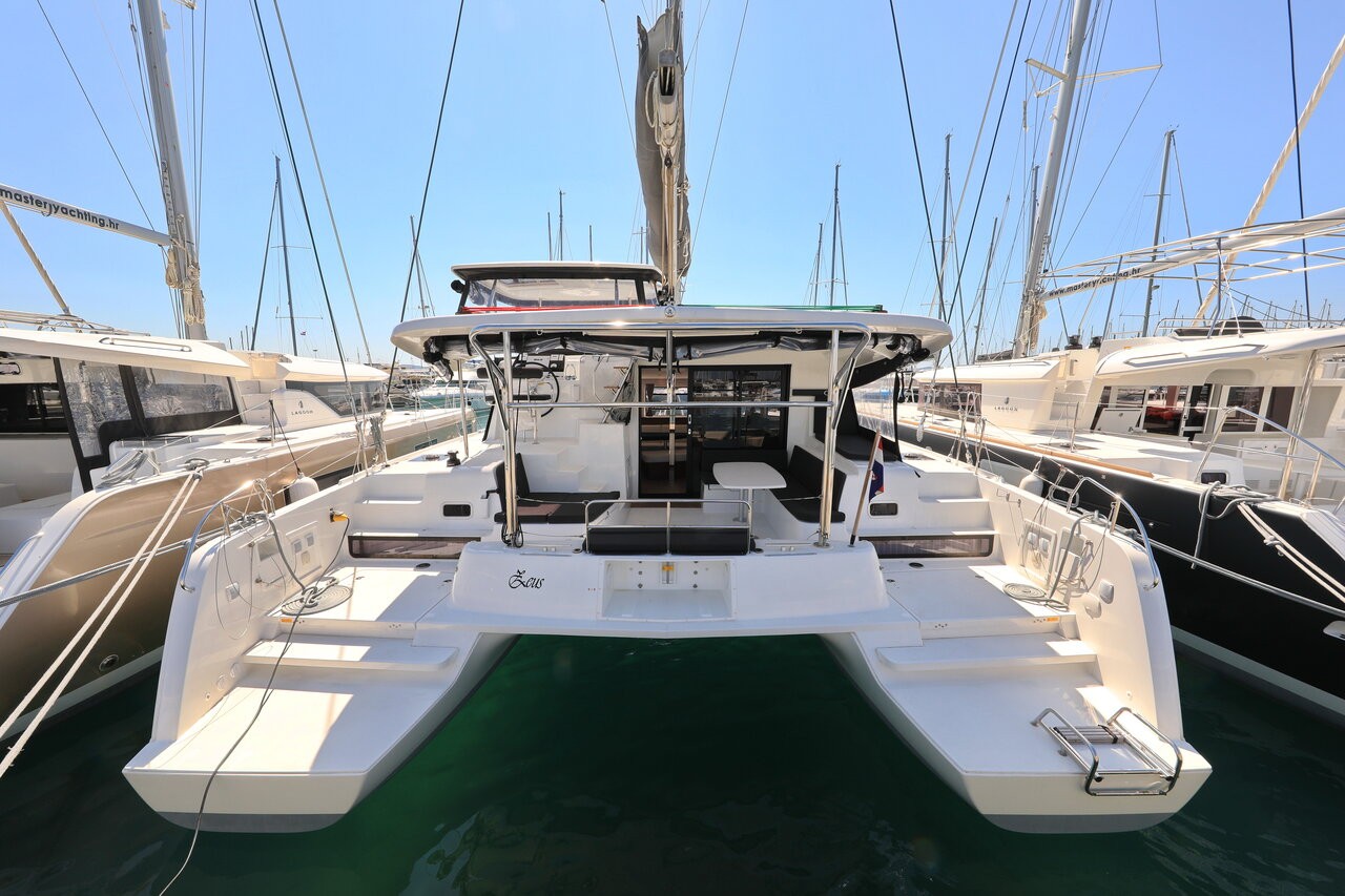 Lagoon 42, Zeus | Yacht Charter Croatia