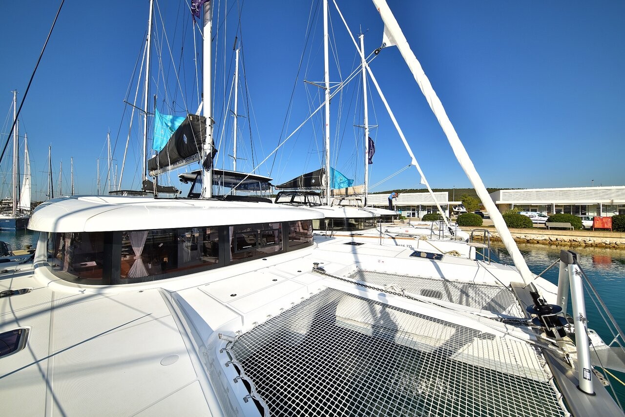 Lagoon 42, Zeus | Yacht Charter Croatia