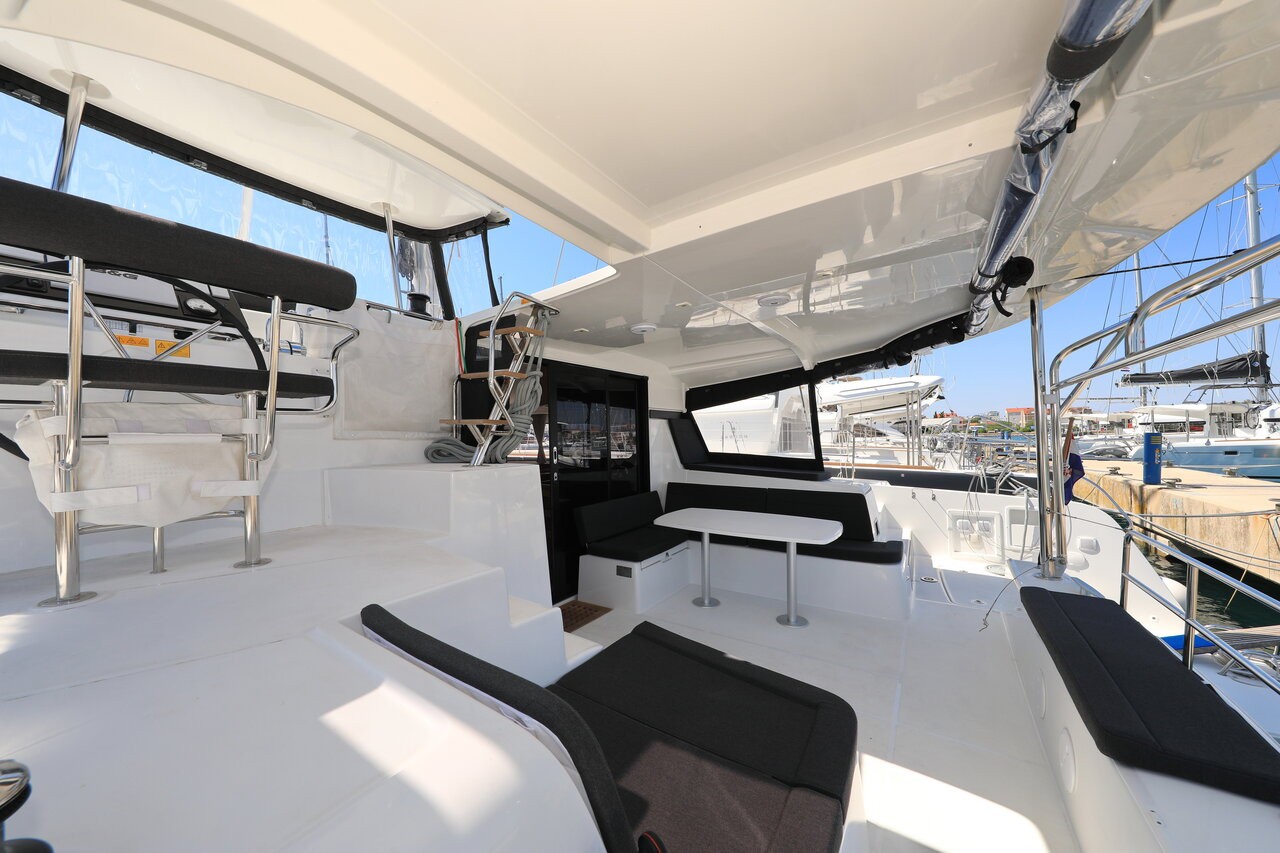 Lagoon 42, Zeus | Yacht Charter Croatia