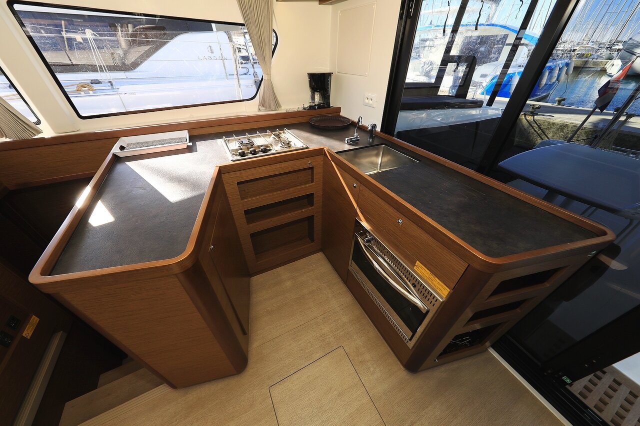 Lagoon 42, Zeus | Yacht Charter Croatia