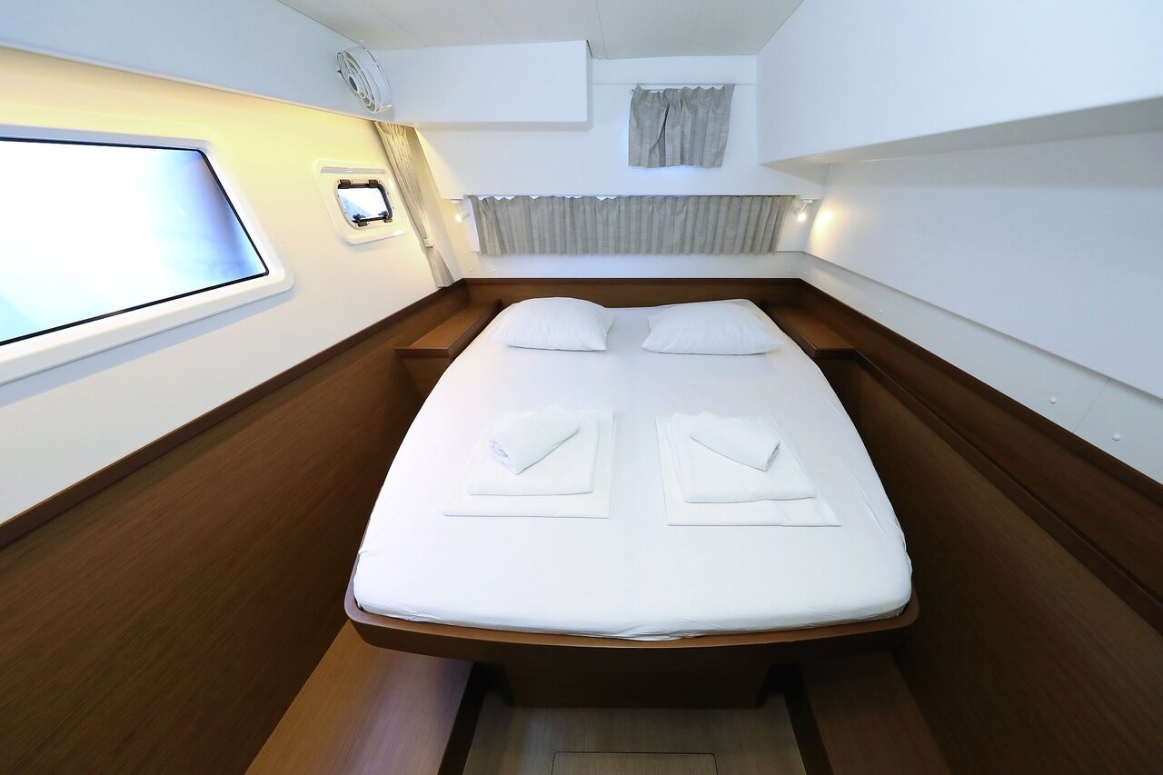 Lagoon 42, Zeus | Yacht Charter Croatia