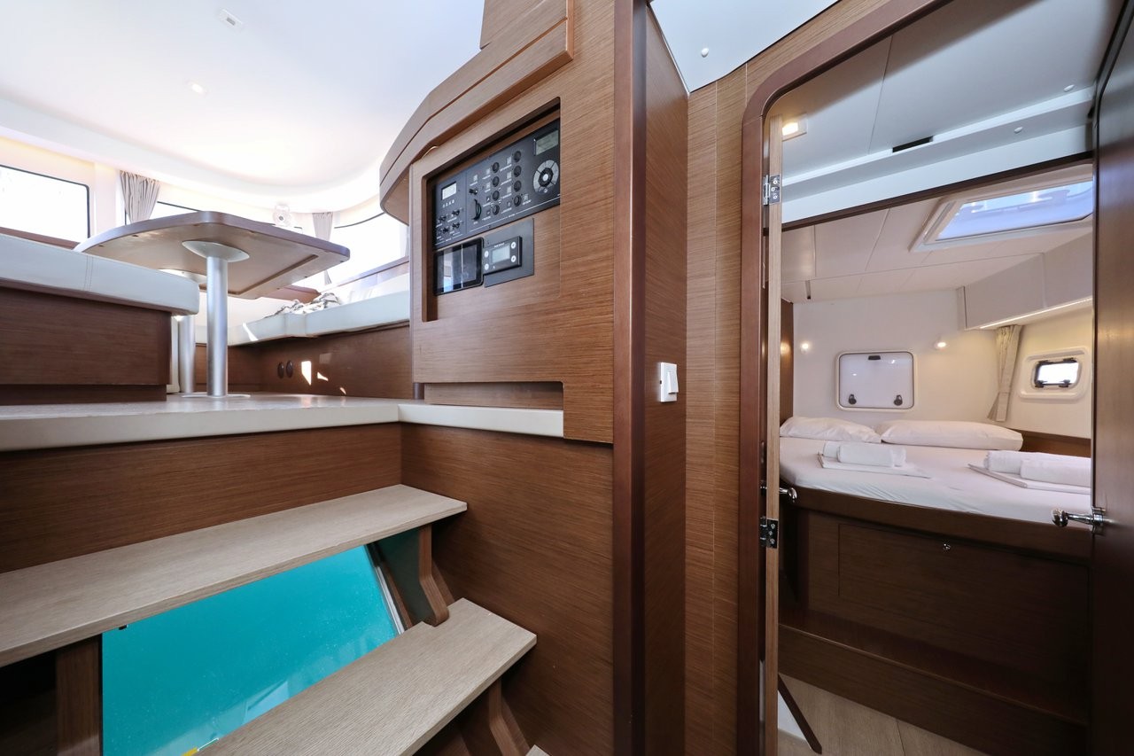 Lagoon 42, Madre Perla | Yacht Charter Croatia