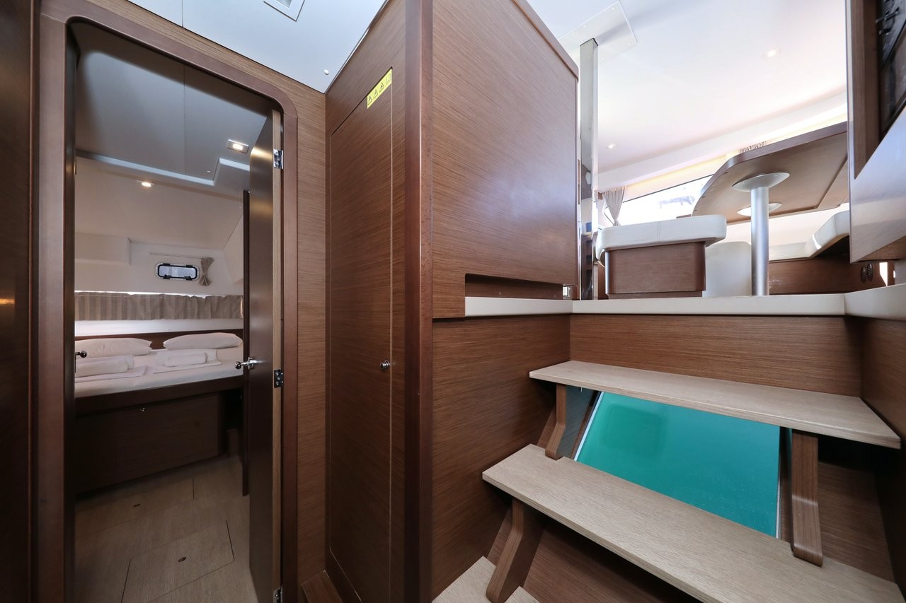 Lagoon 42, Madre Perla | Yacht Charter Croatia