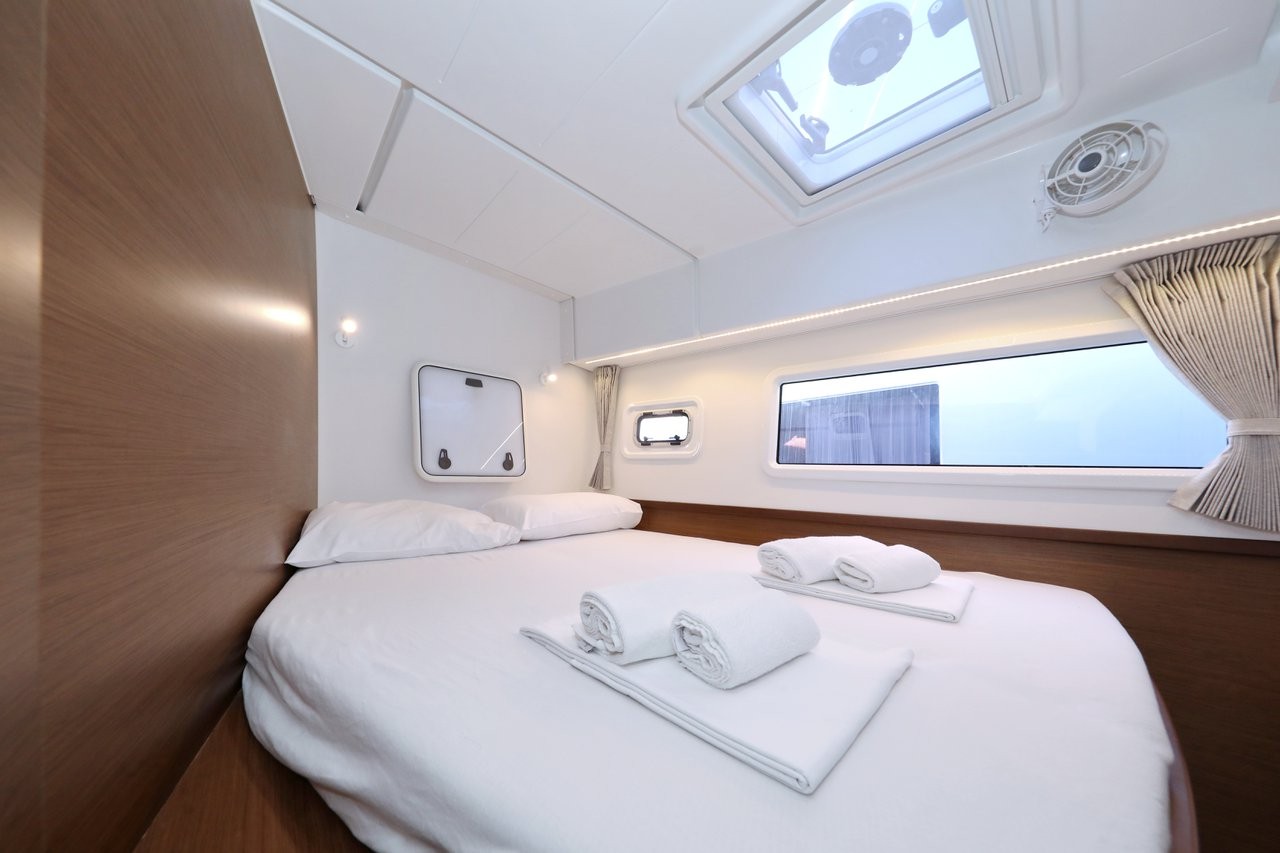 Lagoon 42, Madre Perla | Yacht Charter Croatia