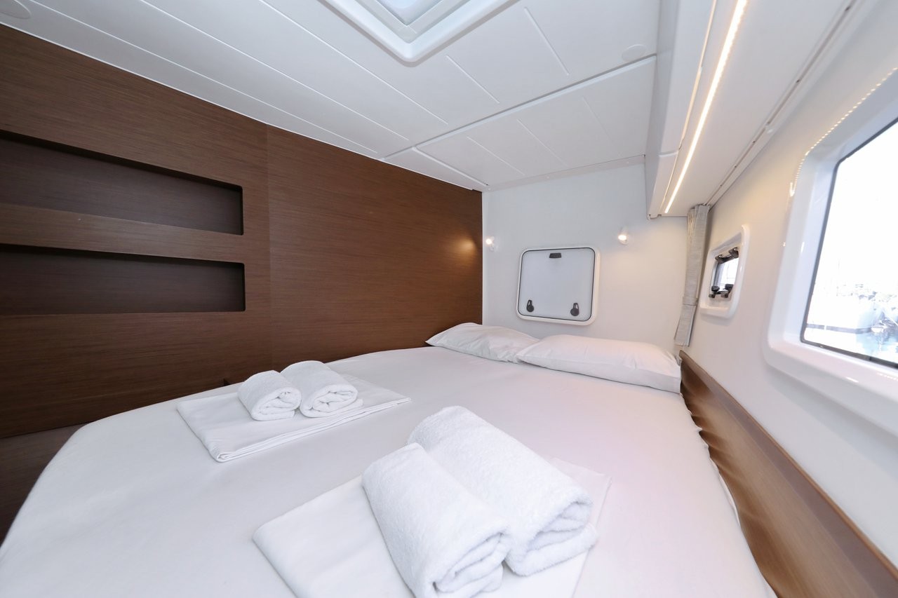 Lagoon 42, Madre Perla | Yacht Charter Croatia