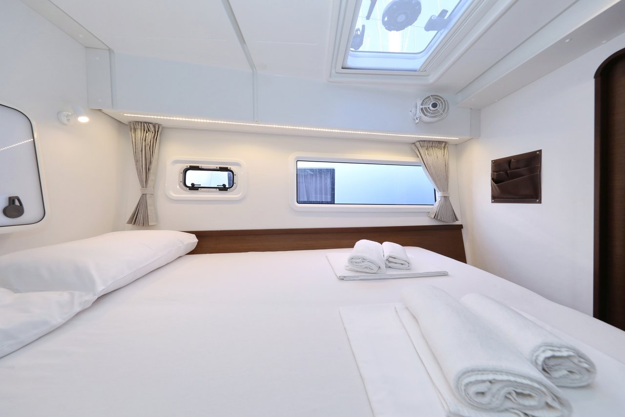Lagoon 42, Madre Perla | Yacht Charter Croatia