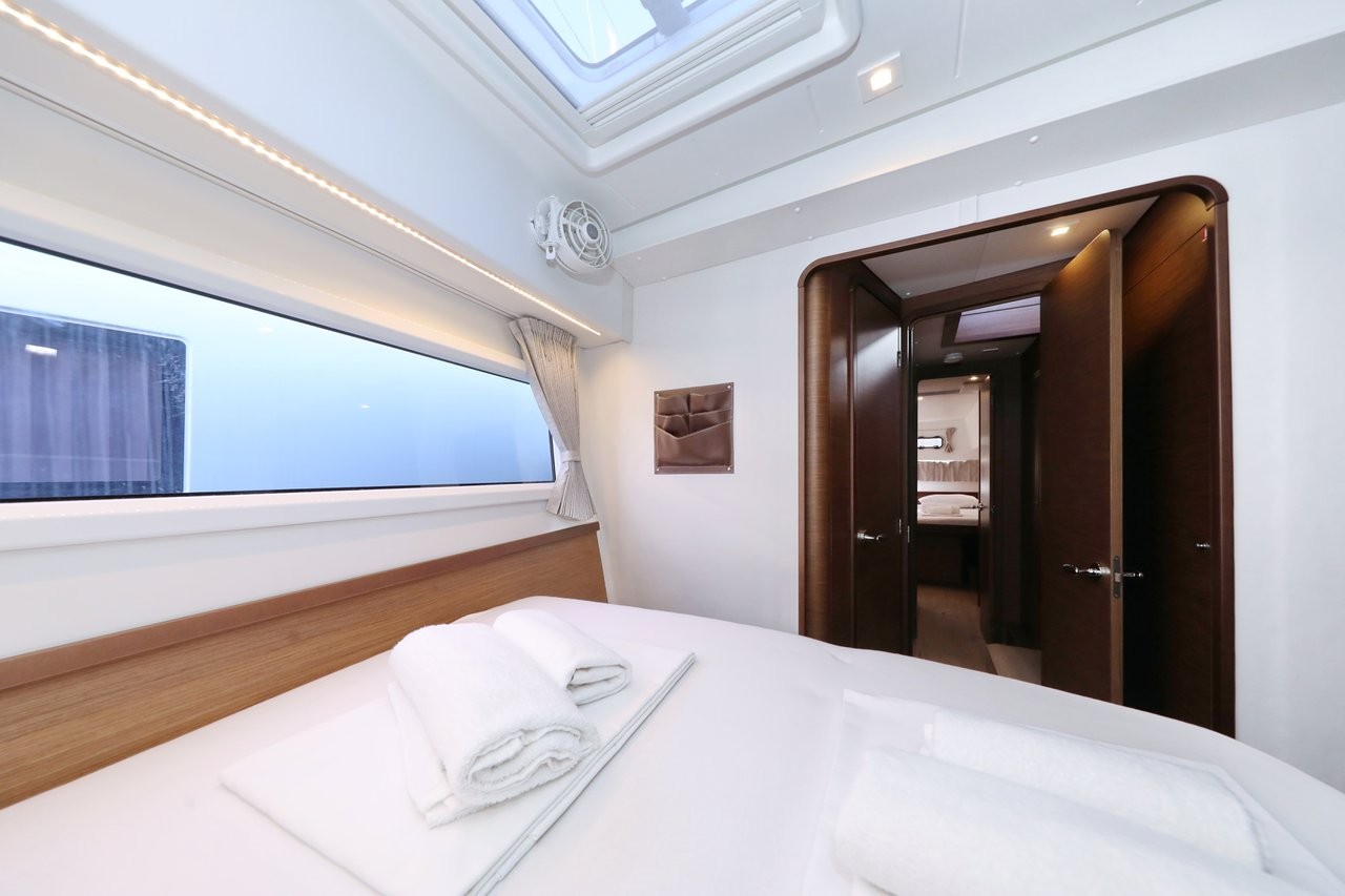 Lagoon 42, Madre Perla | Yacht Charter Croatia