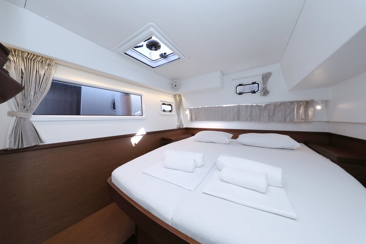 Lagoon 42, Madre Perla | Yacht Charter Croatia