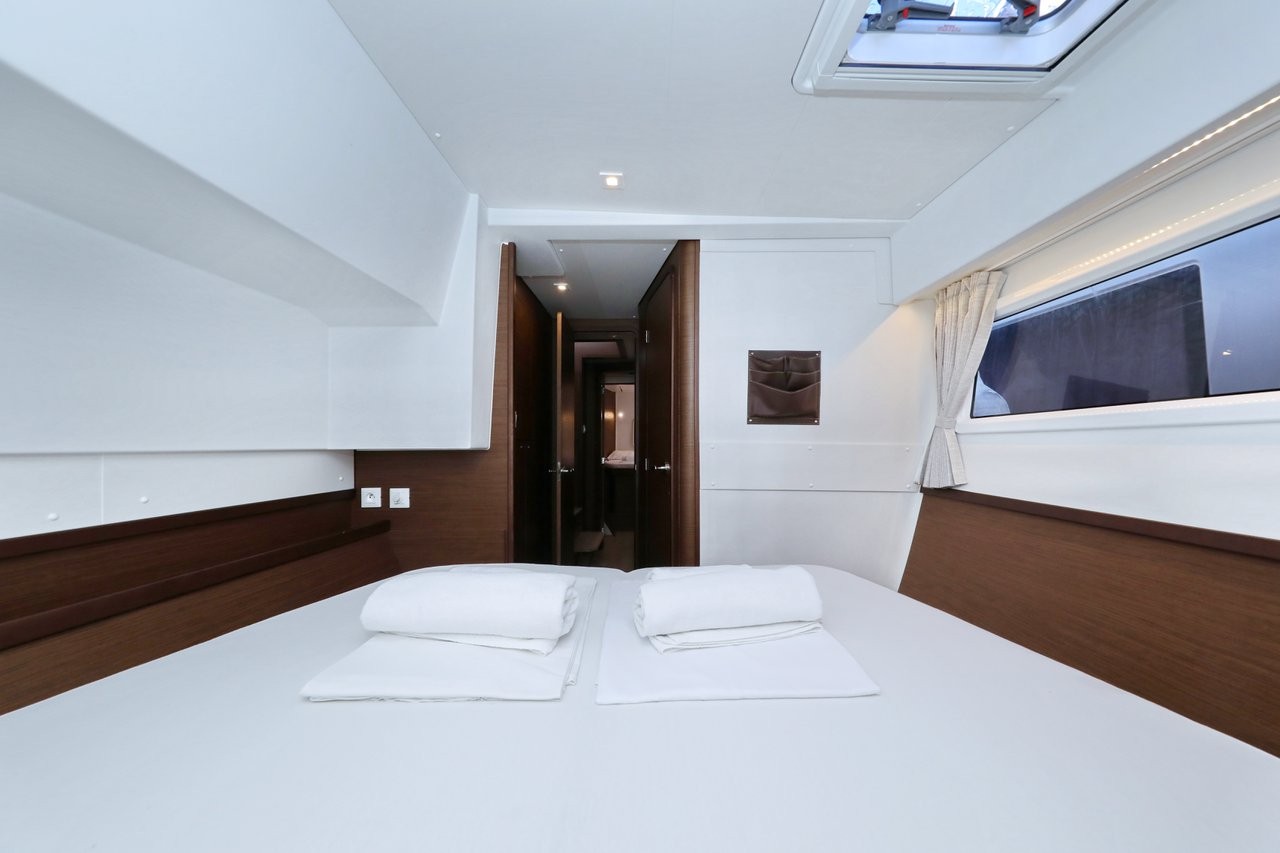 Lagoon 42, Madre Perla | Yacht Charter Croatia