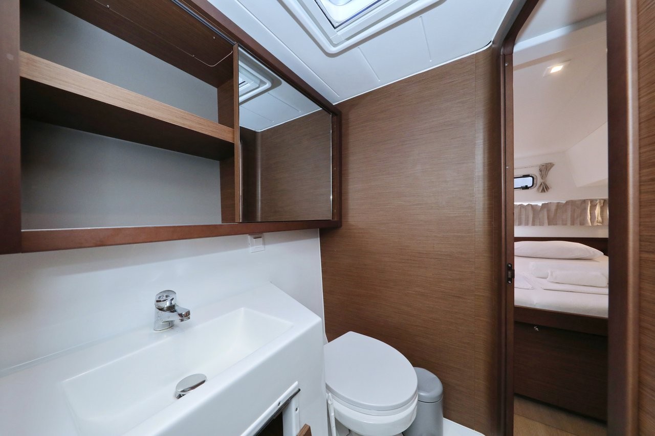 Lagoon 42, Madre Perla | Yacht Charter Croatia