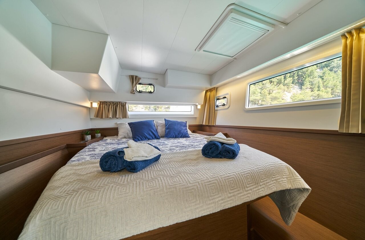 Lagoon 42, Aura | Yacht Charter Croatia