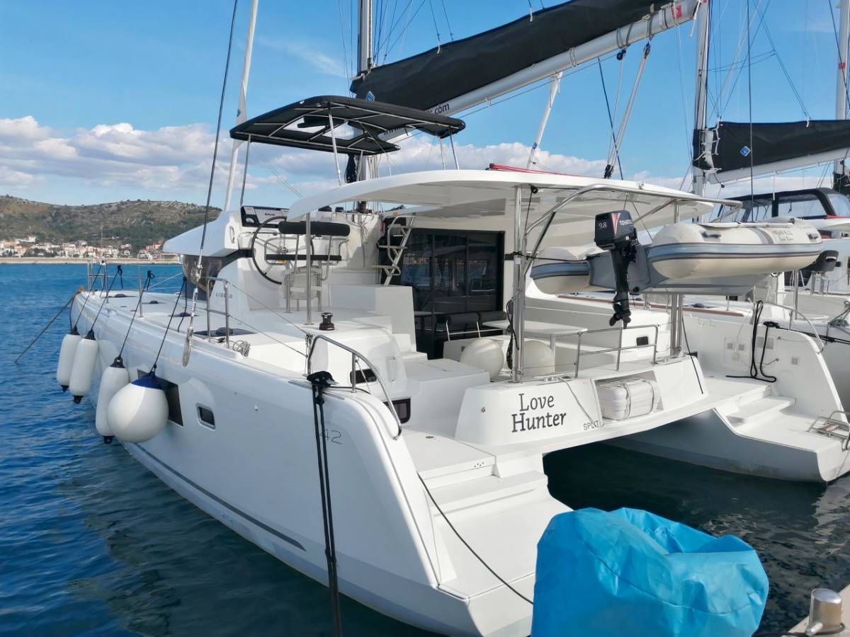 Lagoon 42, Love Hunter | Yacht Charter Croatia