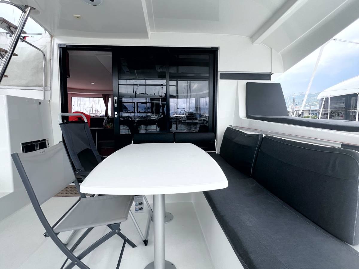 Lagoon 42, Love Hunter | Yacht Charter Croatia