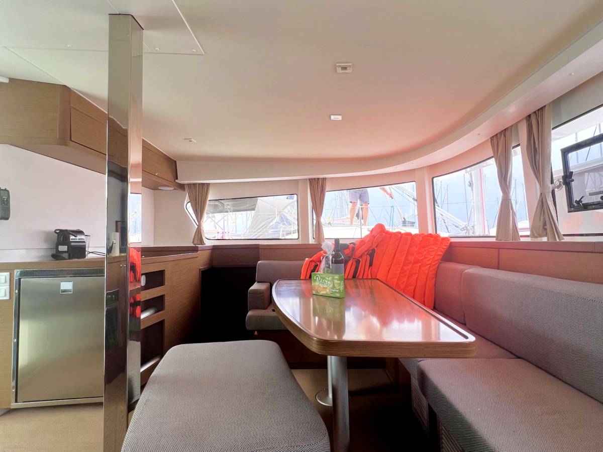 Lagoon 42, Love Hunter | Yacht Charter Croatia