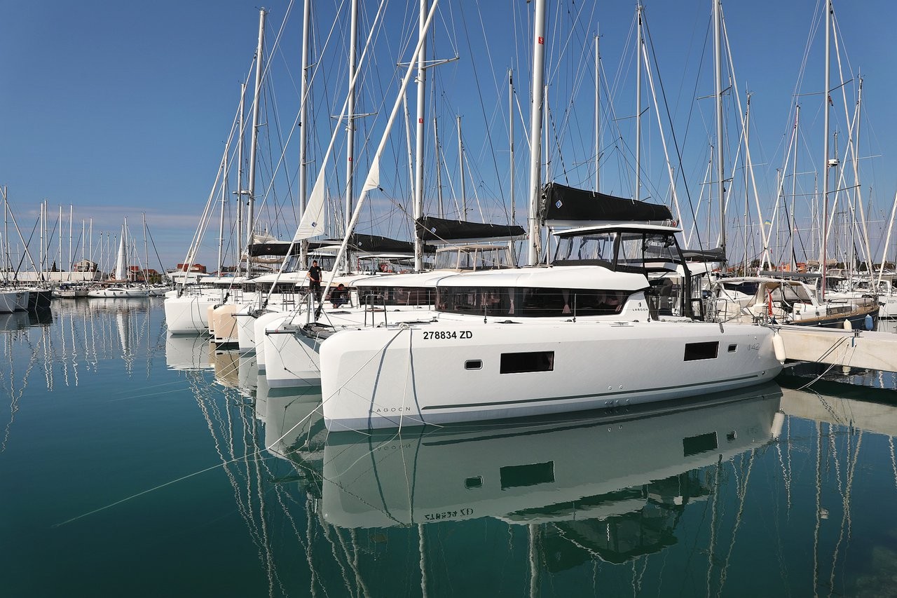 Lagoon 42, Luna | Yacht Charter Croatia