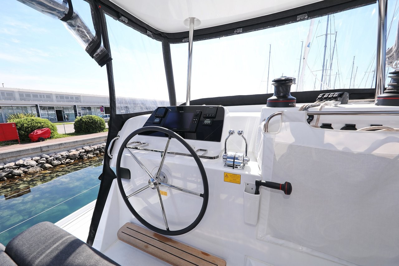 Lagoon 42, Luna | Yacht Charter Croatia