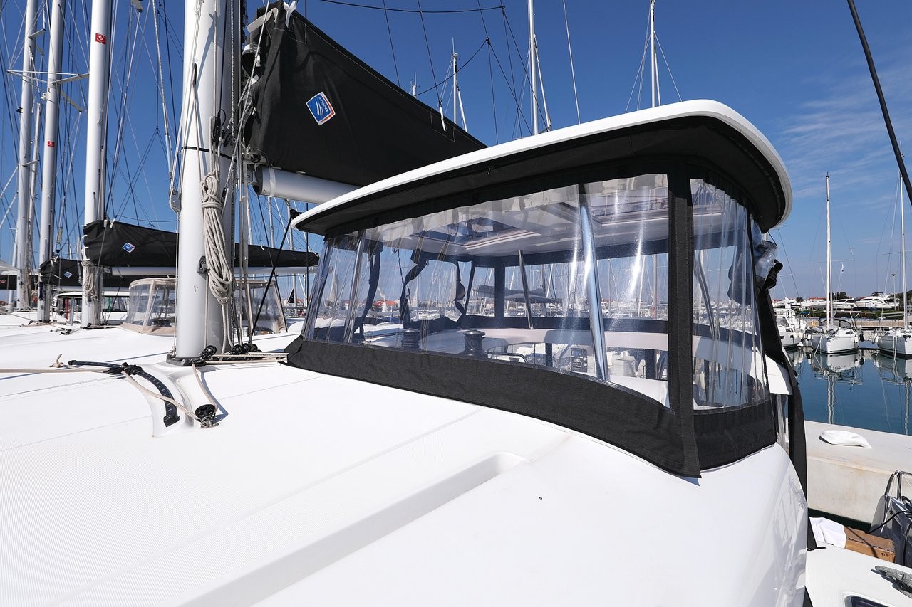 Lagoon 42, Luna | Yacht Charter Croatia