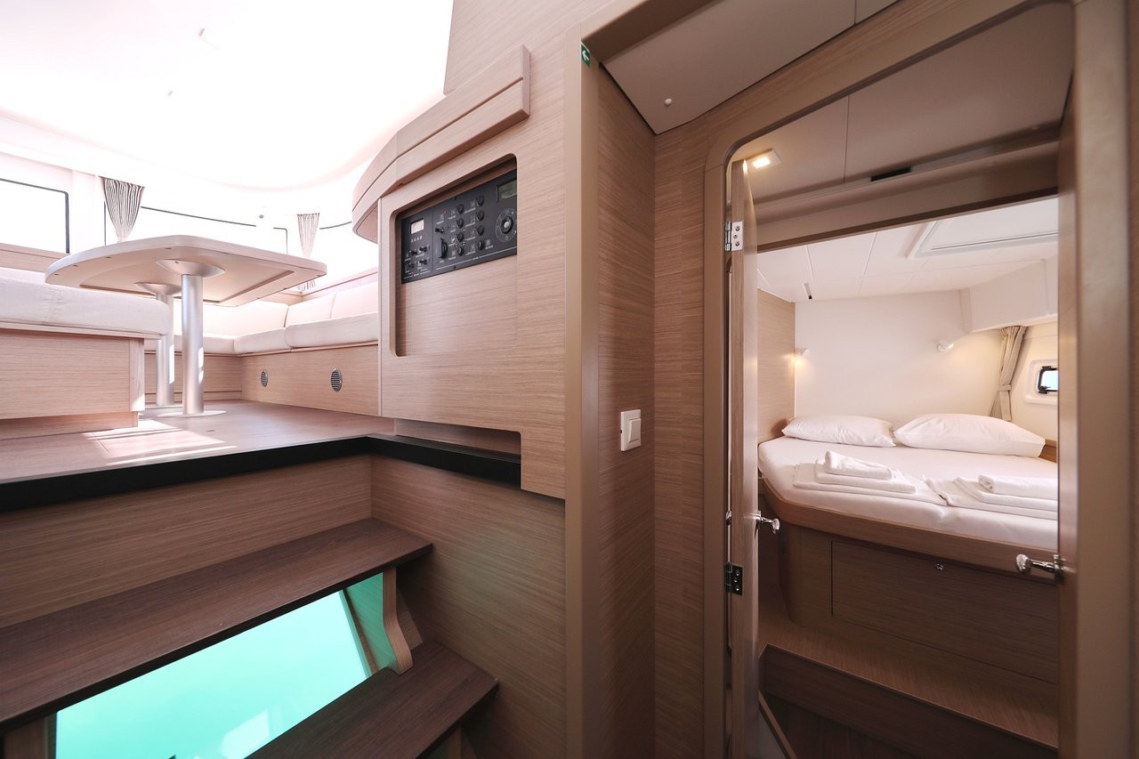 Lagoon 42, Luna | Yacht Charter Croatia
