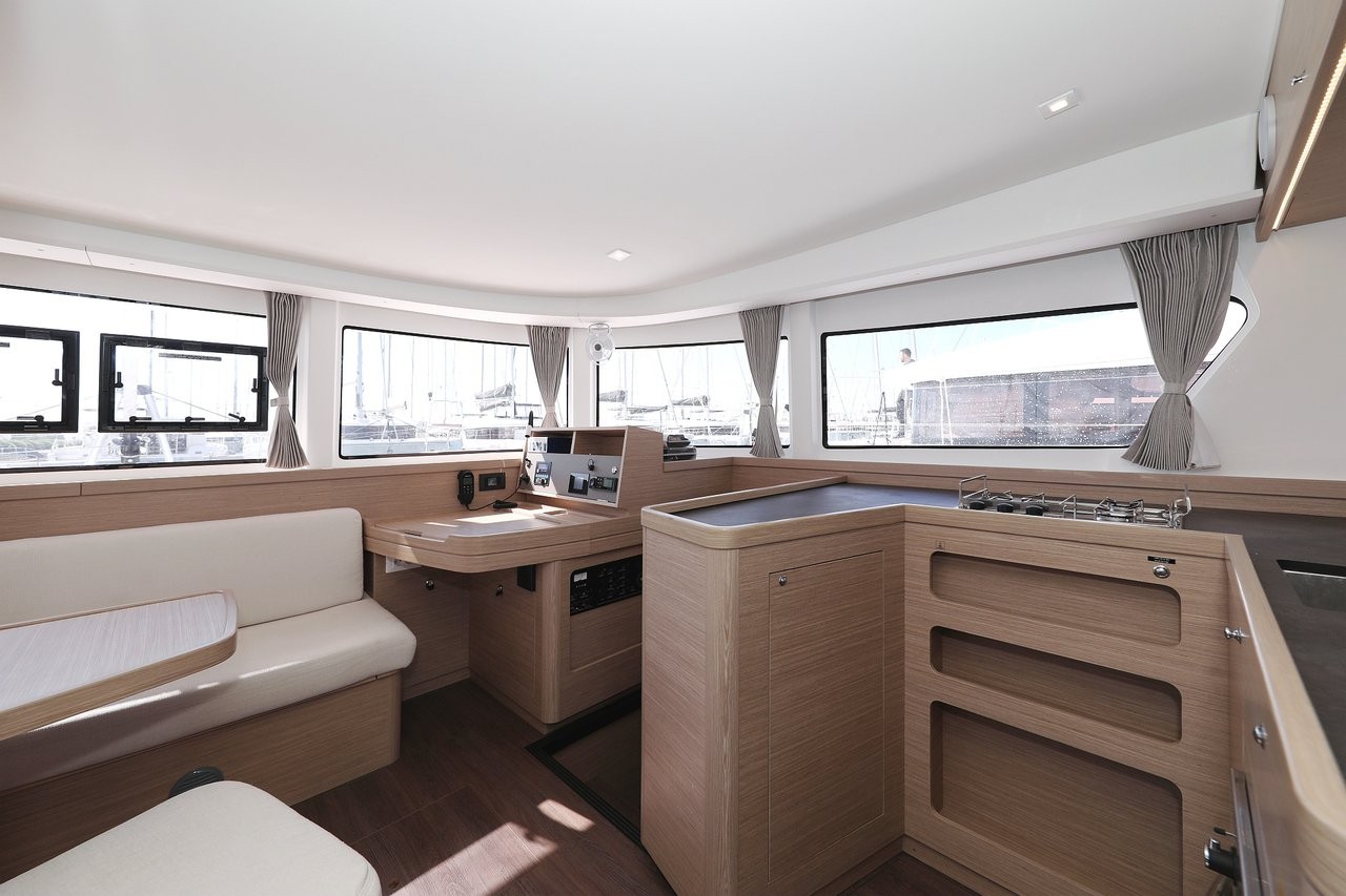 Lagoon 42, Luna | Yacht Charter Croatia