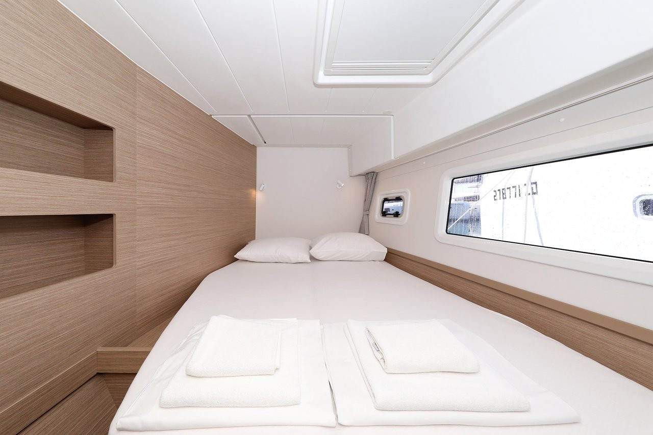Lagoon 42, Luna | Yacht Charter Croatia