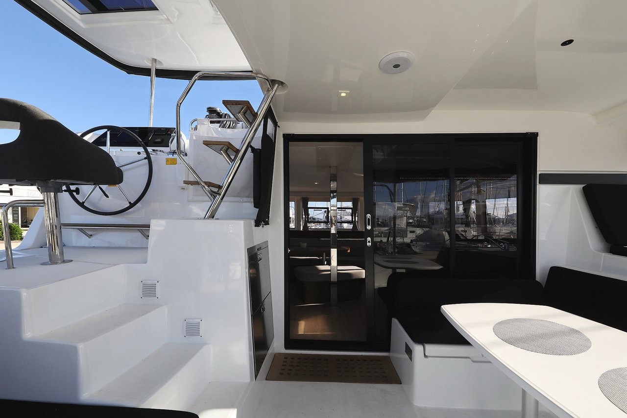 Lagoon 42, Rea | Yacht Charter Croatia