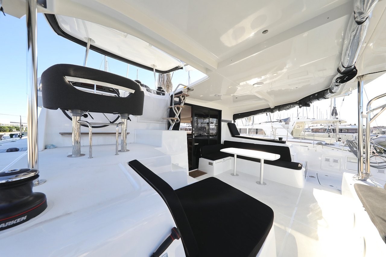 Lagoon 42, Rea | Yacht Charter Croatia