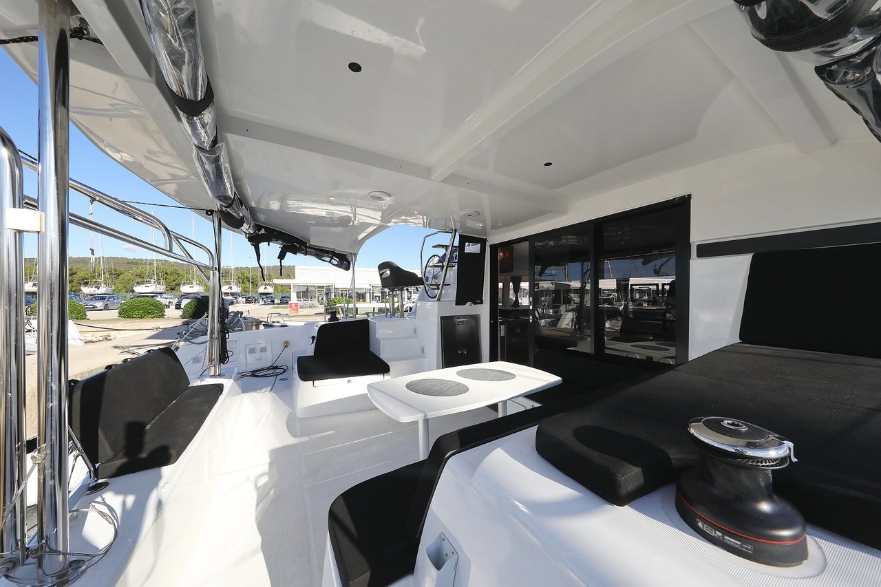 Lagoon 42, Rea | Yacht Charter Croatia