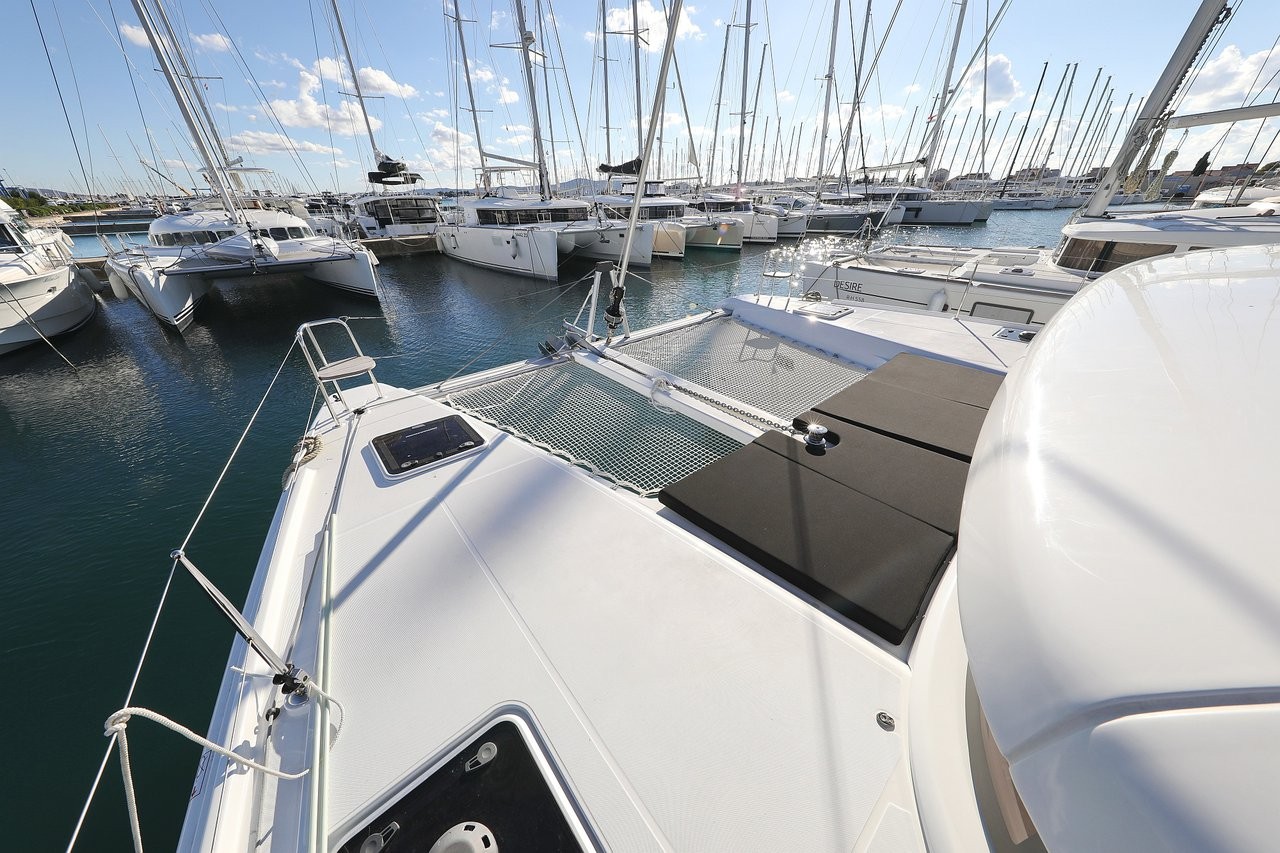 Lagoon 42, Rea | Yacht Charter Croatia