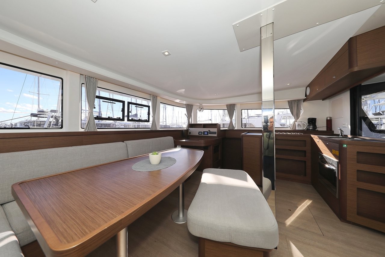 Lagoon 42, Rea | Yacht Charter Croatia