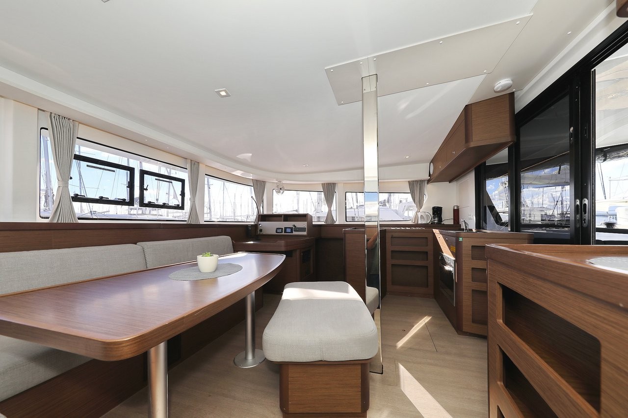 Lagoon 42, Rea | Yacht Charter Croatia