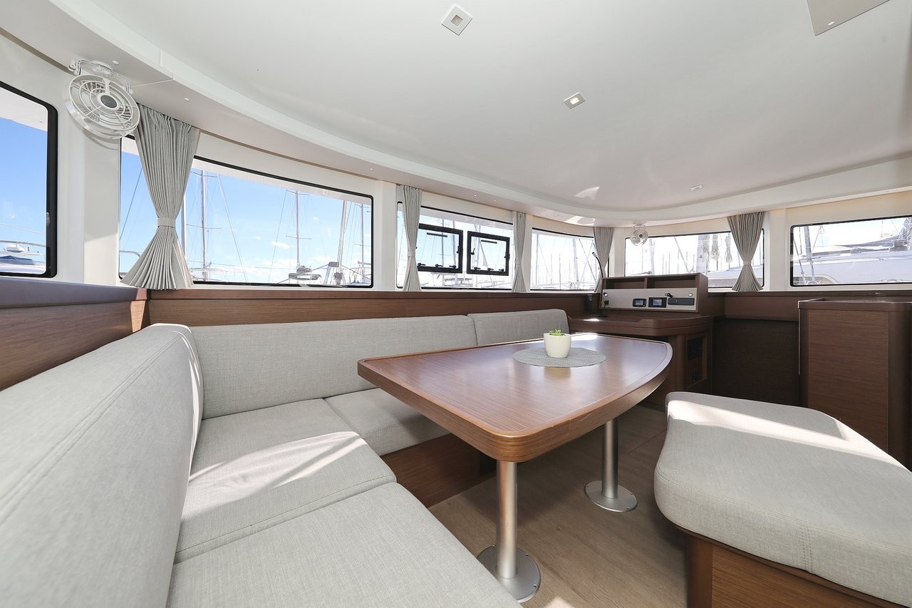 Lagoon 42, Rea | Yacht Charter Croatia
