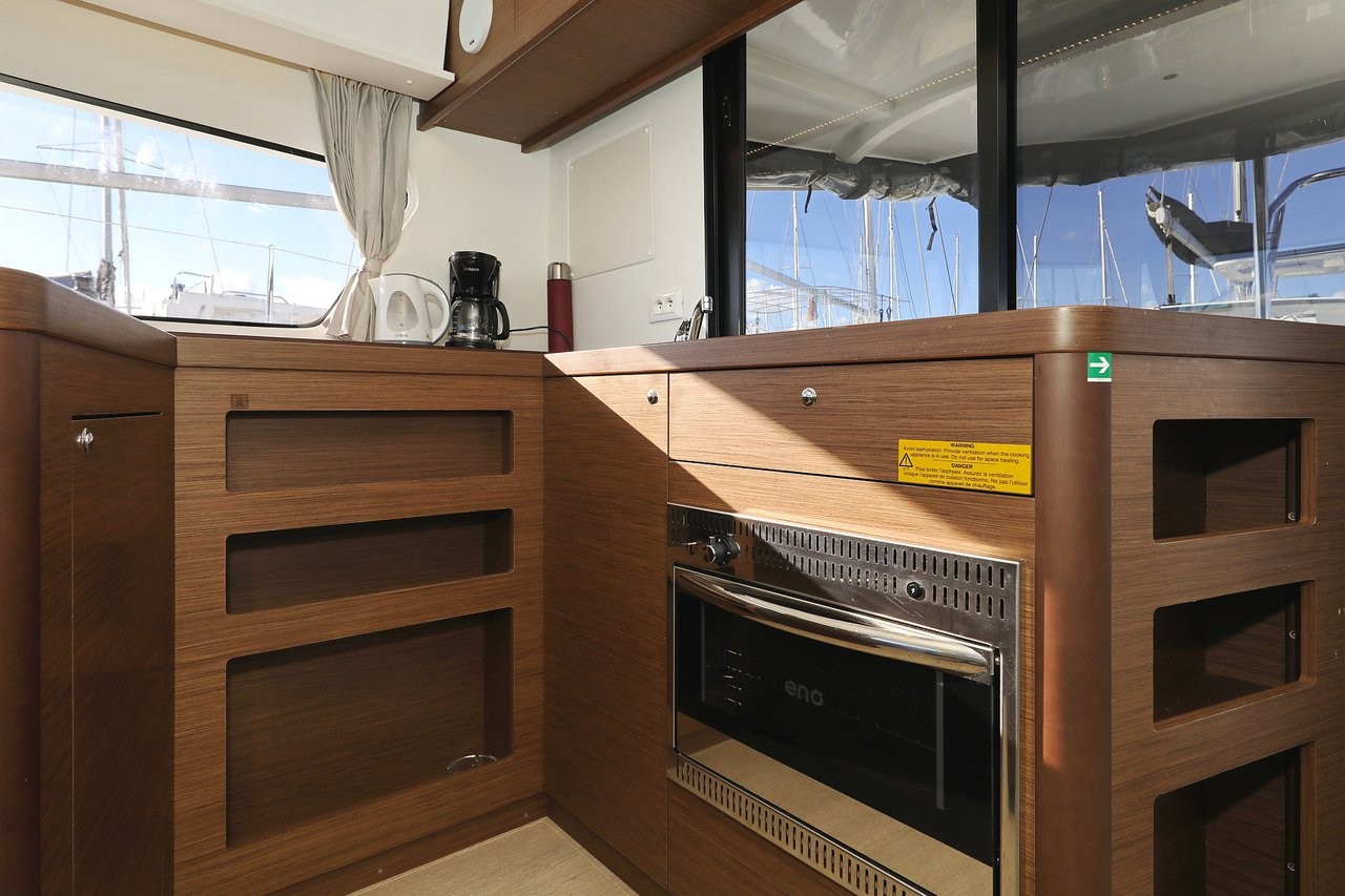 Lagoon 42, Rea | Yacht Charter Croatia