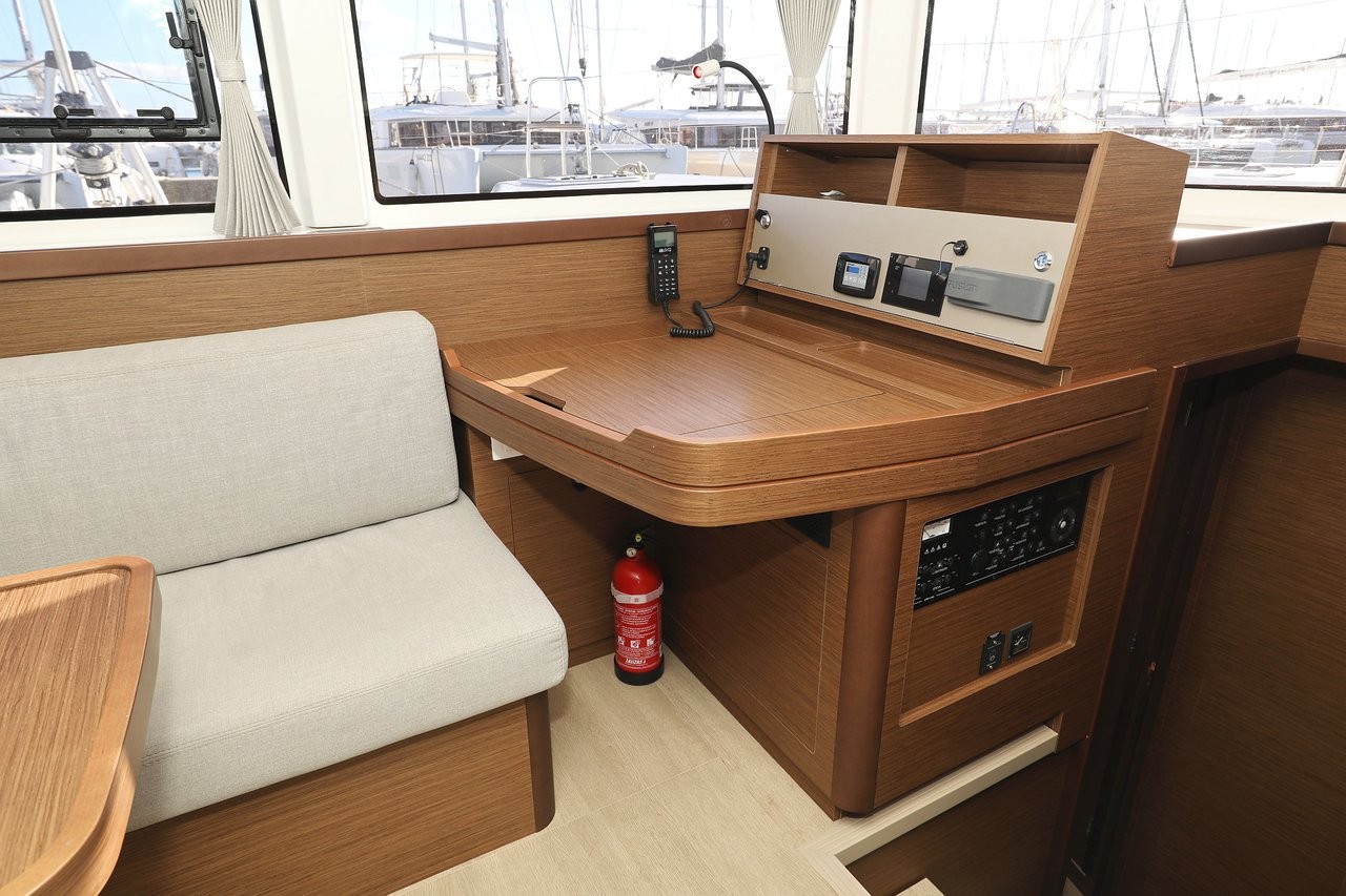 Lagoon 42, Rea | Yacht Charter Croatia