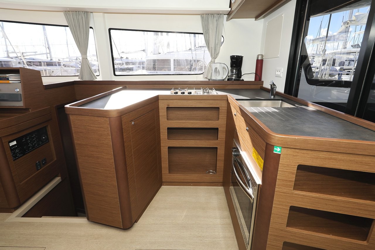 Lagoon 42, Rea | Yacht Charter Croatia
