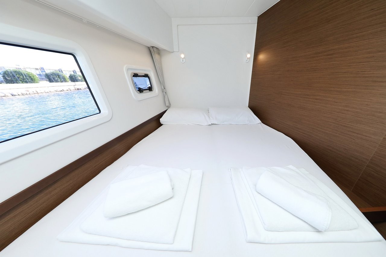 Lagoon 42, Rea | Yacht Charter Croatia