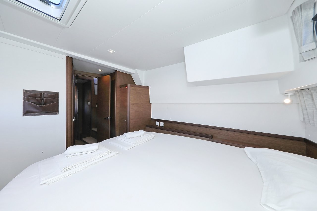 Lagoon 42, Rea | Yacht Charter Croatia