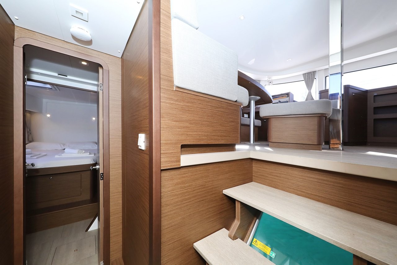 Lagoon 42, Rea | Yacht Charter Croatia